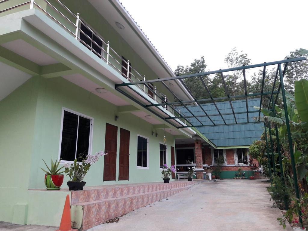 Pingpong 'S House Koh Chang Exteriör bild